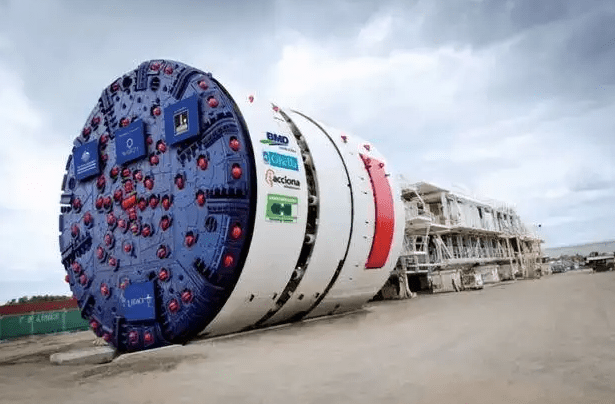 (圖:盾構機運作系統)