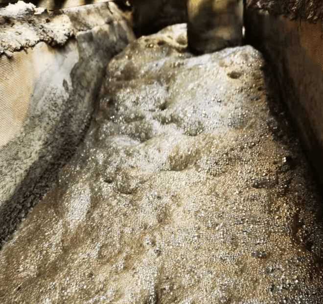 （圖：脫硫塔起泡現場）