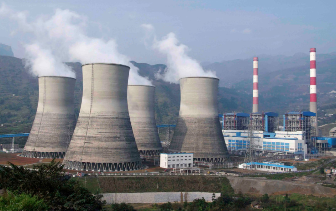 （圖：電廠脫硫塔）