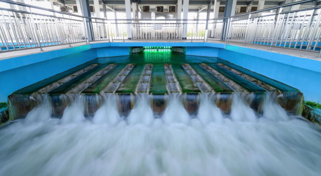 (圖:反滲透水處理系統)